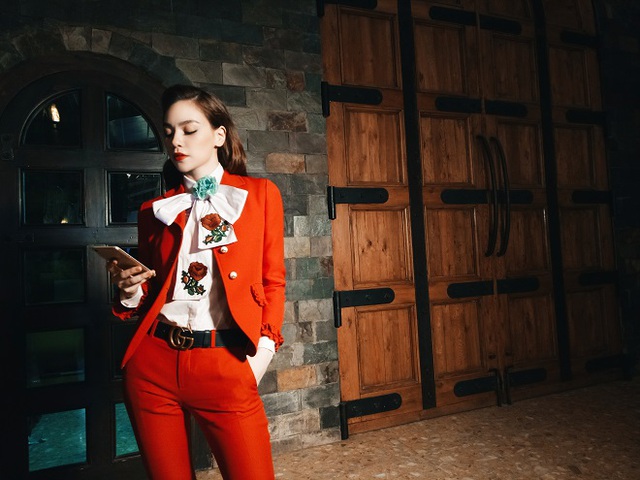 H&agrave; Hồ đẹp &ldquo;quyền lực&rdquo; trong hậu trường The Face - Ảnh 5.