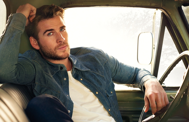 Liam Hemsworth và hành trình bứt phá khỏi cái bóng của anh trai - Ảnh 1.