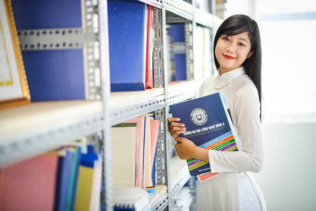 Chỉ cần là sinh viên, bạn sẽ ao ước được học tập trong môi trường như thế này - Ảnh 7.