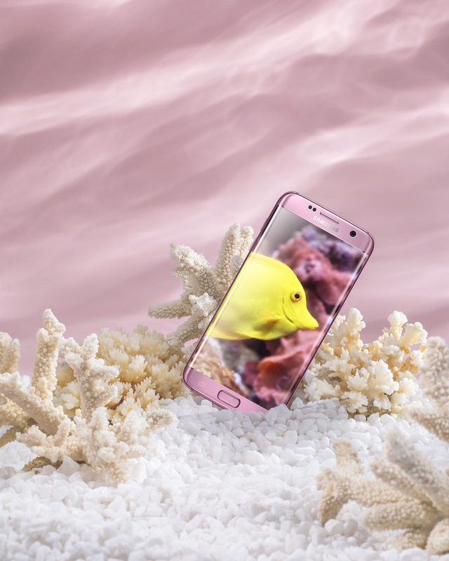 Bộ tứ Galaxy S7 edge” hóa thân thành báu vật đại dương - Ảnh 1.