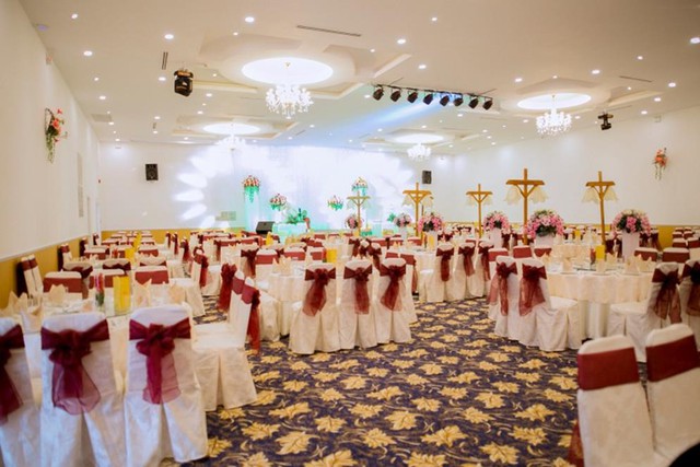 Ấn tượng với lễ hội cưới ho&agrave;nh tr&aacute;ng từ Queen Plaza Kỳ H&ograve;a - Ảnh 7.