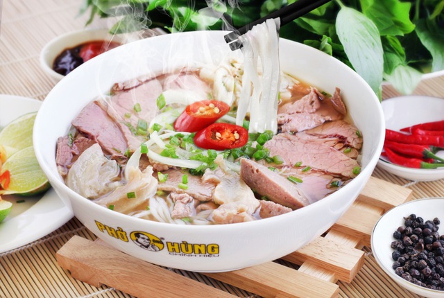 Phở &Ocirc;ng H&ugrave;ng trong l&ograve;ng người H&agrave; Nội&hellip; - Ảnh 1.