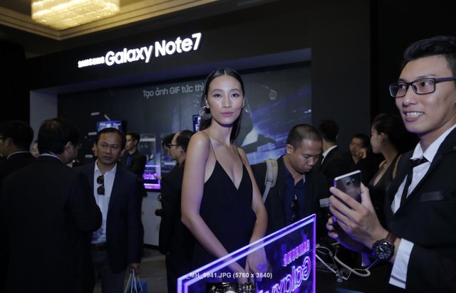 Sao Việt h&agrave;o hứng trải nghiệm điệp vi&ecirc;n mang t&ecirc;n Galaxy Note7 - Ảnh 11.