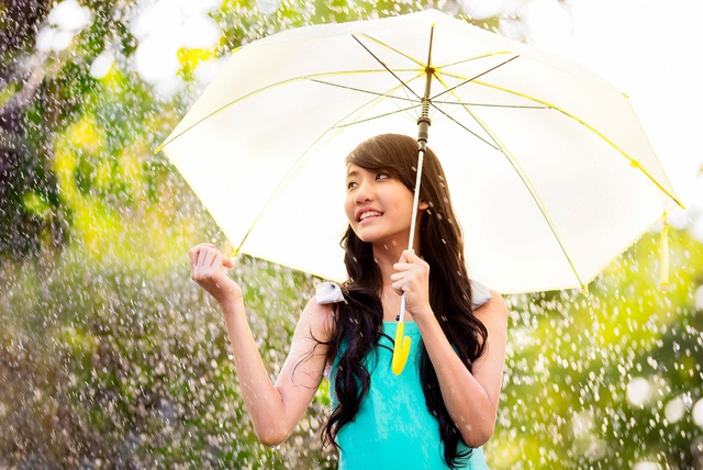 Bí kíp giúp bạn luôn khỏe mạnh trong mùa mưa - Ảnh 1.