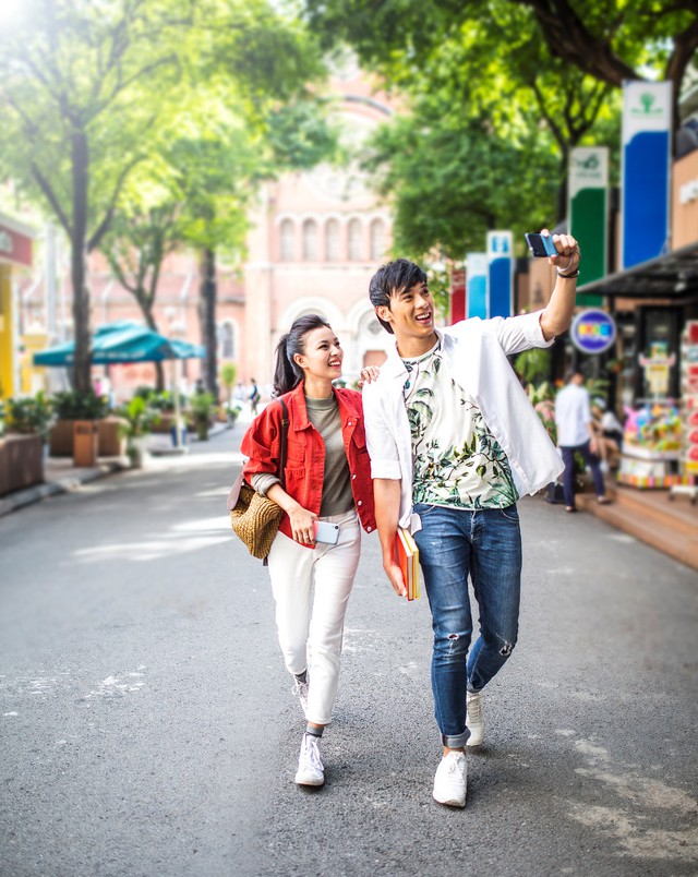 Smartphone s&agrave;nh điệu m&ugrave;a tựu trường - Ảnh 3.