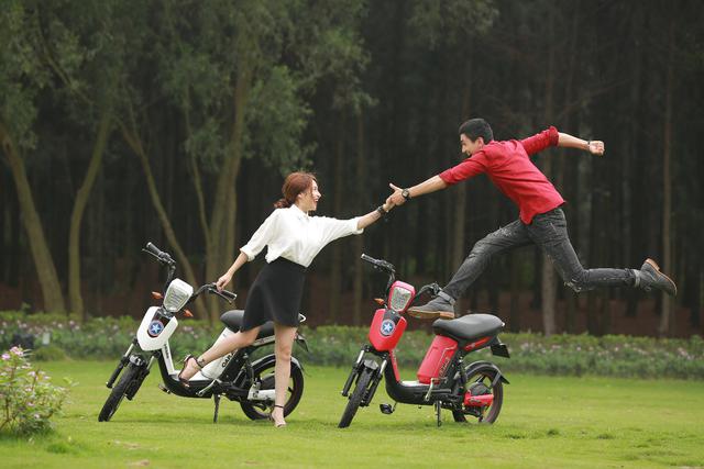 M&aacute;ch teen 4 tuyệt chi&ecirc;u để &ldquo;nổi bần bật&rdquo; giữa đ&aacute;m đ&ocirc;ng. - Ảnh 4.