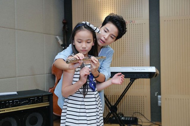 Những khoảnh khắc ấm &aacute;p tại nh&agrave; chung của c&aacute;c b&eacute; The Voice Kids - Ảnh 16.