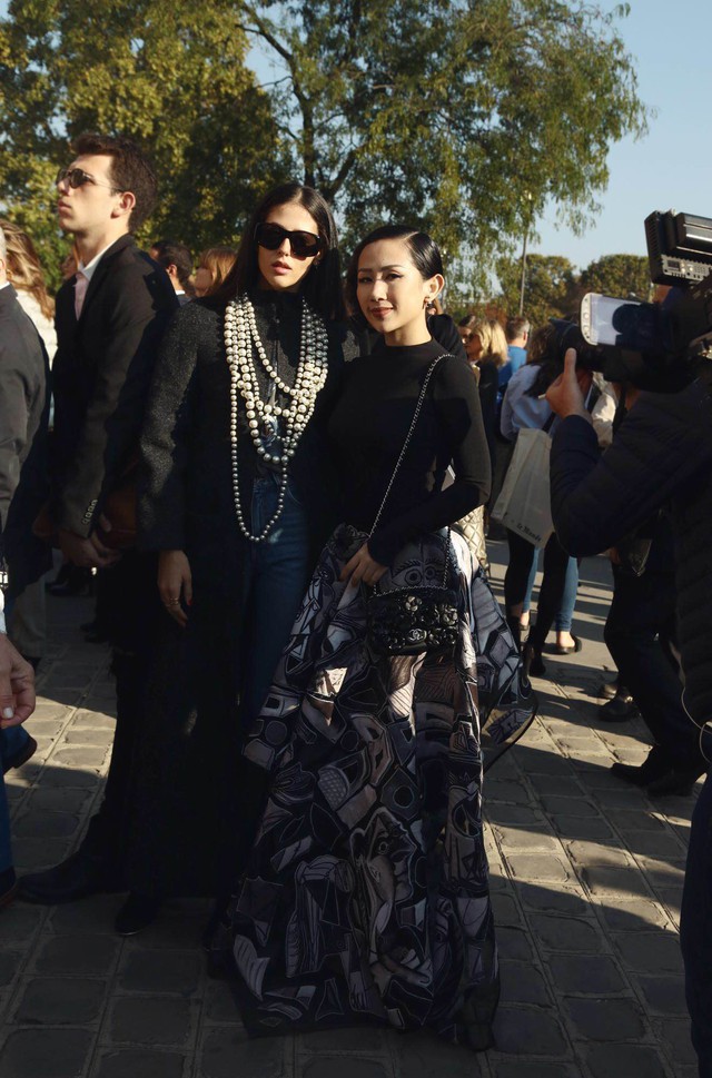 Cô gái Việt hội ngộ loạt fashionista đình đám thế giới tại Paris Fashion Week - Ảnh 6.