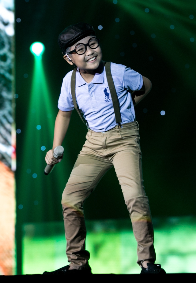 Sau nhiều vòng thi, các bé The Voice Kids ngày càng lột xác tự tin - Ảnh 8.