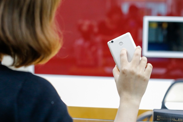 Trên tay điện thoại Xiaomi Redmi 3S - Ảnh 3.