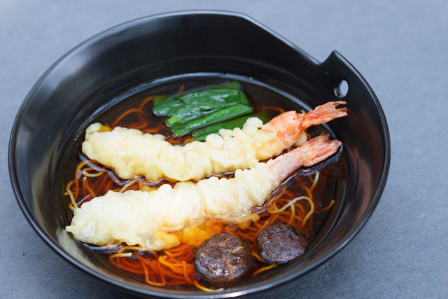 Giới trẻ H&agrave; th&agrave;nh &ldquo;ph&aacute;t sốt&rdquo; với tr&agrave;o lưu ăn m&igrave; Soba tươi - Ảnh 4.