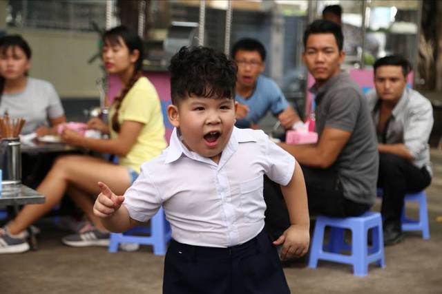 Th&uacute; vị với clip bật m&iacute; tuyệt chi&ecirc;u đ&aacute;nh bay m&ugrave;i h&ocirc;i kh&oacute; chịu - Ảnh 3.