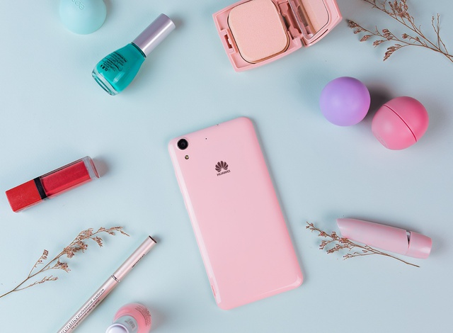 Huawei Y6II: Smartphone sắc m&agrave;u cho cuộc sống hiện đại - Ảnh 4.