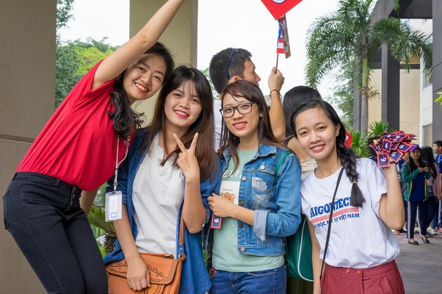 Nhật ký một ngày “quẩy kiểu sinh viên Mỹ tại SaigonTech - Ảnh 1.