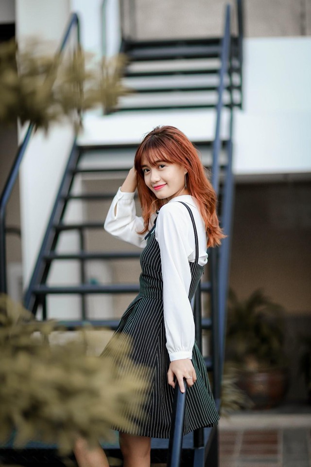 Kh&ocirc;ng cần n&uacute;p b&oacute;ng &ldquo;bạn g&aacute;i Sơn T&ugrave;ng MTP&rdquo; c&ocirc; g&aacute;i n&agrave;y vẫn tiếp tục tỏa s&aacute;ng - Ảnh 1.