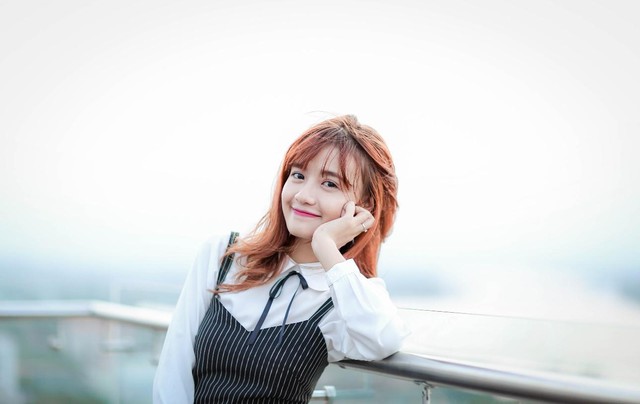 Kh&ocirc;ng cần n&uacute;p b&oacute;ng &ldquo;bạn g&aacute;i Sơn T&ugrave;ng MTP&rdquo; c&ocirc; g&aacute;i n&agrave;y vẫn tiếp tục tỏa s&aacute;ng - Ảnh 2.