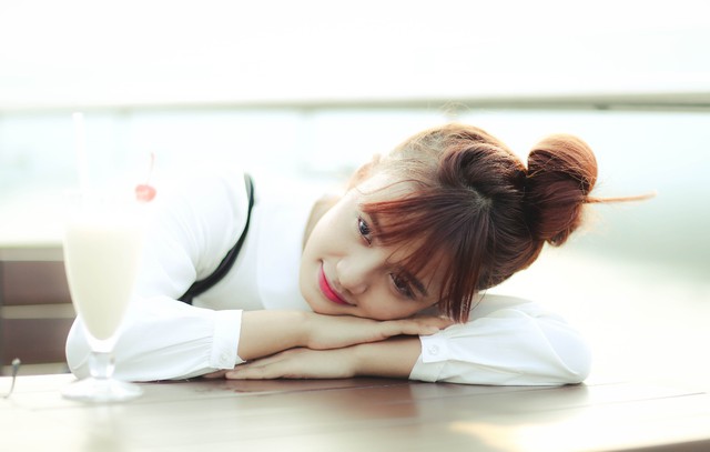 Kh&ocirc;ng cần n&uacute;p b&oacute;ng &ldquo;bạn g&aacute;i Sơn T&ugrave;ng MTP&rdquo; c&ocirc; g&aacute;i n&agrave;y vẫn tiếp tục tỏa s&aacute;ng - Ảnh 5.