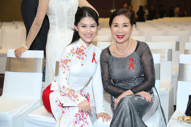 Ngọc Thanh Tâm cùng dàn sao Việt vinh danh những người đẩy lùi bệnh AIDS - Ảnh 7.