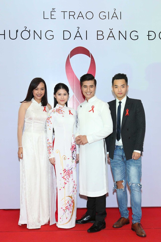 Ngọc Thanh Tâm cùng dàn sao Việt vinh danh những người đẩy lùi bệnh AIDS - Ảnh 11.