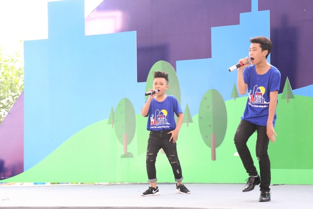 Hàng nghìn khán giả nhí Tây Ninh cuồng nhiệt cùng Đông Nhi và team The Voice Kids 2016 - Ảnh 3.