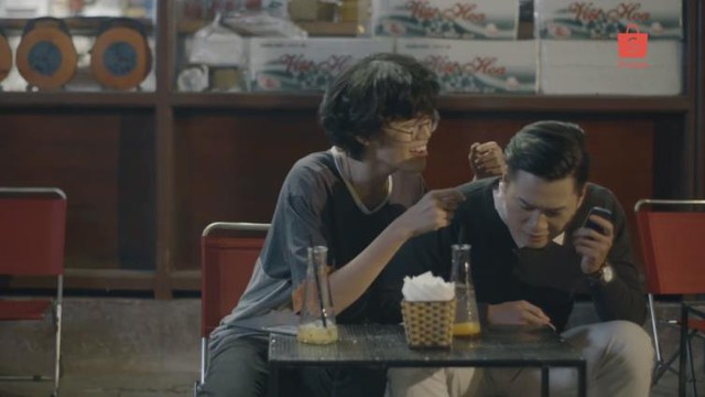 Kỷ niệm kh&oacute; qu&ecirc;n với &ldquo;chiếc điện thoại năm ấy&rdquo; của c&aacute;c thế hệ - Ảnh 4.