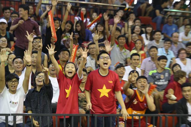 Saigon Heat chiếm trọn t&igrave;nh cảm &ldquo;fan&rdquo; bất chấp kh&oacute; khăn trước mắt - Ảnh 4.