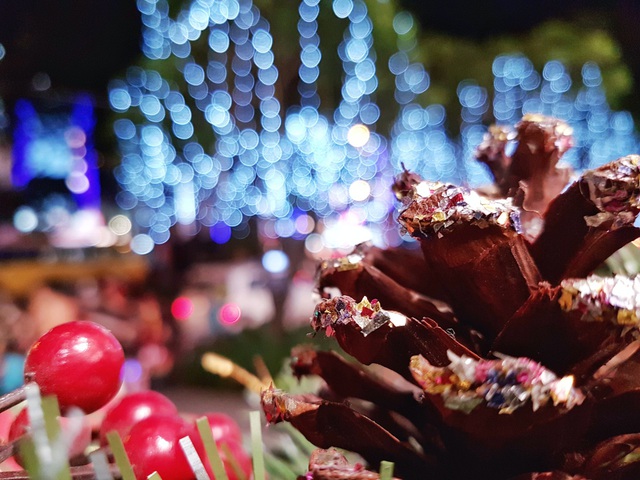Giáng sinh lung linh với ảnh bokeh chụp bằng Galaxy S7 edge - Ảnh 1.