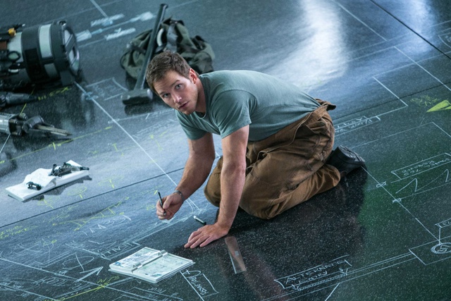 Những chi tiết thú vị về chuyện tình ngoài không gian của Chris Pratt và Jennifer Lawrence - Ảnh 3.