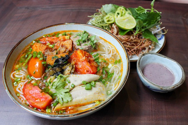 Thưởng thức Buffet Mẹt 50 món chỉ có trong mùa lễ hội cuối năm này - Ảnh 6.