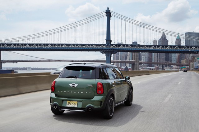 MINI Countryman &ndash; Cơn gi&oacute; lạ cho người Việt - Ảnh 4.