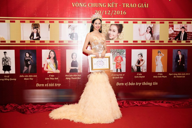 Điểm diễn xuất cao nhất, thí sinh Sella Trương đăng quang Hoa hậu điện ảnh 2016 - Ảnh 4.