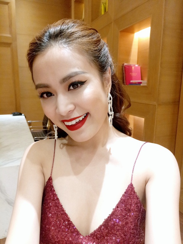 Hoàng Thùy Linh selfie đẹp “không góc chết” với camera trước Vivo V5 - Ảnh 7.