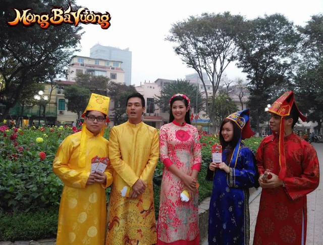 MC Phan Anh v&agrave; Hoa hậu Ngọc H&acirc;n ch&uacute;c Tết d&iacute; dỏm đến cộng đồng Mộng B&aacute; Vương - Ảnh 3.