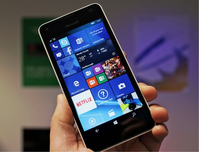 FPT Shop tặng 200 smartphone Lumia khi mua laptop Windows bản quyền - Ảnh 1.