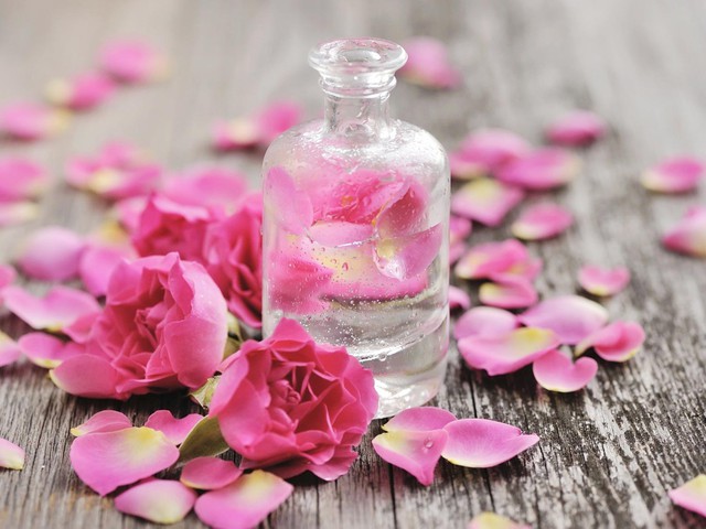 L&agrave;n da &ldquo;xấu x&iacute;&rdquo; v&igrave; 5 sai lầm phổ biến khi tẩy trang - Ảnh 2.