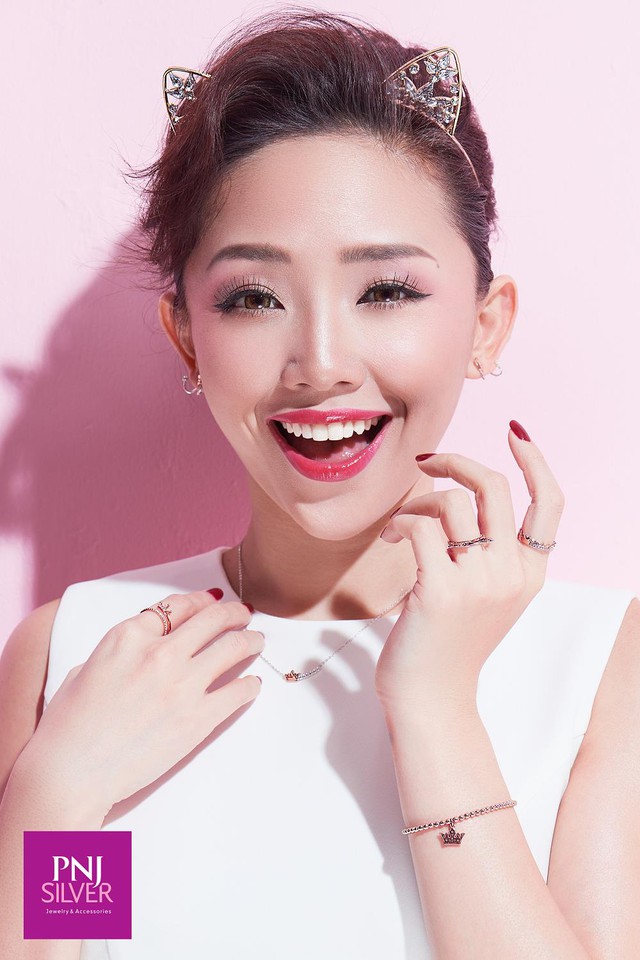 Ngắm T&oacute;c Ti&ecirc;n ho&aacute; c&ocirc;ng ch&uacute;a c&ugrave;ng BST mới của PNJSilver - Ảnh 1.