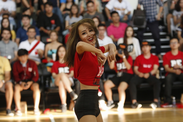 Saigon Hotgirls v&agrave; c&acirc;u chuyện đằng sau những vũ điệu sexy - Ảnh 11.