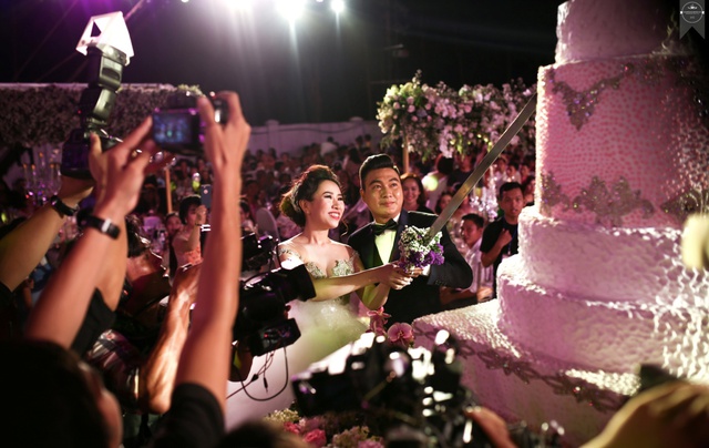Xôn xao siêu đám cưới “2.000 khách” khiến cư dân mạng dậy sóng tại Bình Phước - Ảnh 1.
