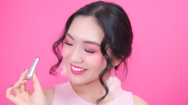 Cùng Beauty blogger Chloe Nguyễn biến hóa phong cách với 4 màu son lì - Ảnh 6.