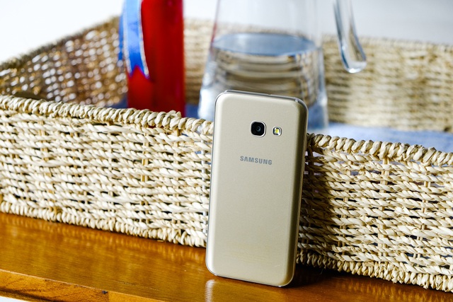 Giải m&atilde; sức h&uacute;t &ldquo;ho&agrave;n hảo&rdquo; đến từ chiếc smartphone tầm gi&aacute; 6 triệu đồng - Ảnh 2.