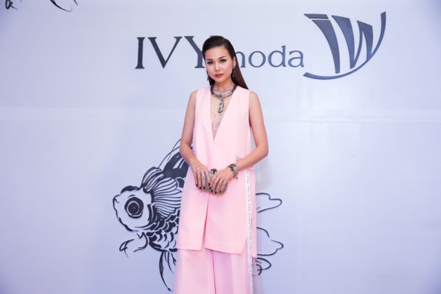 Minh Triệu, Quang Hùng làm vedette cho IVY moda SS 2017 Fashion show - Ảnh 5.