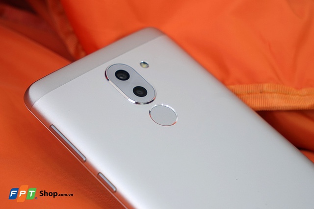 Mua điện thoại Huawei, nhận ngay combo phụ kiện tại FPT Shop - Ảnh 2.