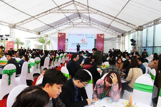Tất cả các buổi mở bán An Bình City đều đông nghịt khách hàng tham dự.