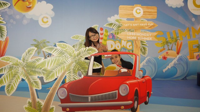 Crescent Mall mang biển xanh, c&aacute;t trắng về với th&agrave;nh phố - Ảnh 2.