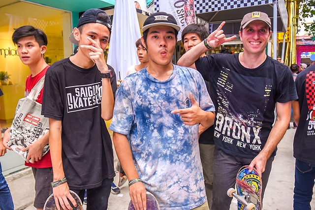 Skater S&agrave;i th&agrave;nh hết m&igrave;nh với Vans Go Skateboarding Day - Ảnh 5.