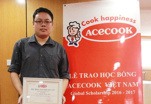 Những gương mặt sinh vi&ecirc;n ti&ecirc;u biểu nhận học bổng Acecook Việt Nam - Ảnh 4.