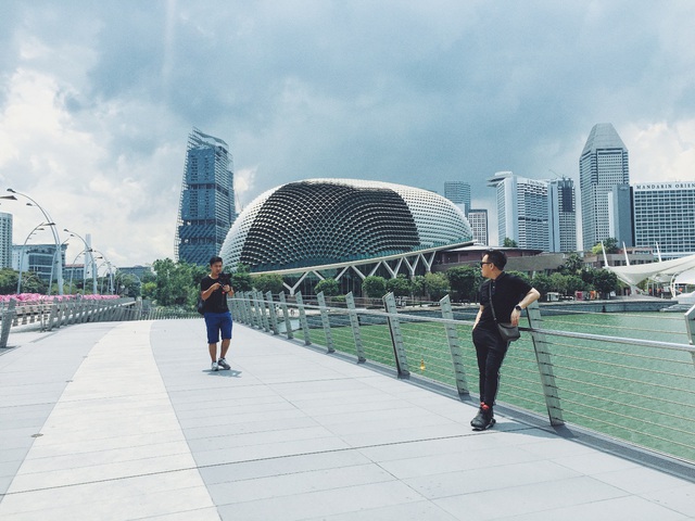 &ldquo;Th&aacute;nh mưa&rdquo; Trung Qu&acirc;n xuất ngoại quay MV mới - Ảnh 2.