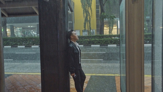 &ldquo;Th&aacute;nh mưa&rdquo; Trung Qu&acirc;n xuất ngoại quay MV mới - Ảnh 3.