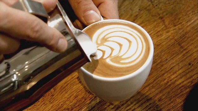 Tr&agrave;o lưu học nghề pha chế g&acirc;y sốt trong giới trẻ - Ảnh 1.