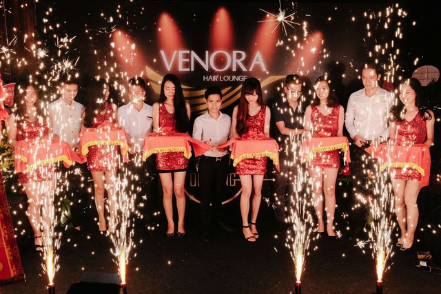 Tưng bừng khai trương cơ sở mới của Venora Hair Lounge - Ảnh 1.